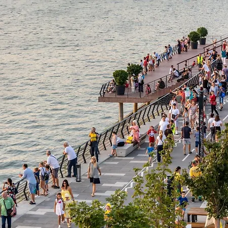Na Vodi - Waterfront Riverside Apartment