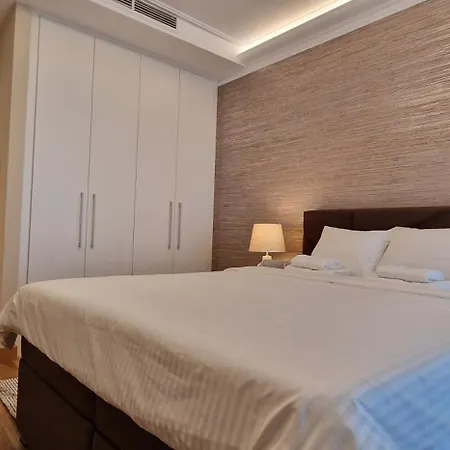 Na Vodi - Waterfront Riverside Apartment