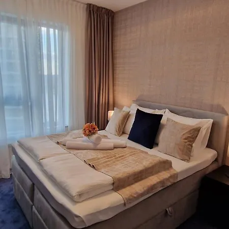 Na Vodi - Waterfront Riverside Apartment *