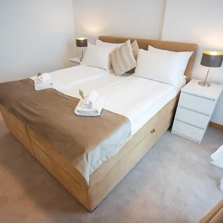 Na Vodi - Waterfront Riverside Apartment *