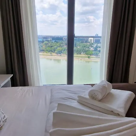 Na Vodi - Waterfront Riverside Apartment Belgrad
