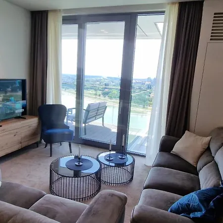 Na Vodi - Waterfront Riverside Apartment