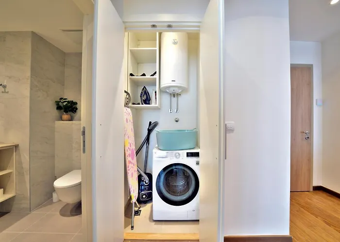 Na Vodi - Waterfront Riverside * بلغراد