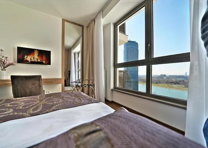 Na Vodi - Waterfront Riverside * بلغراد