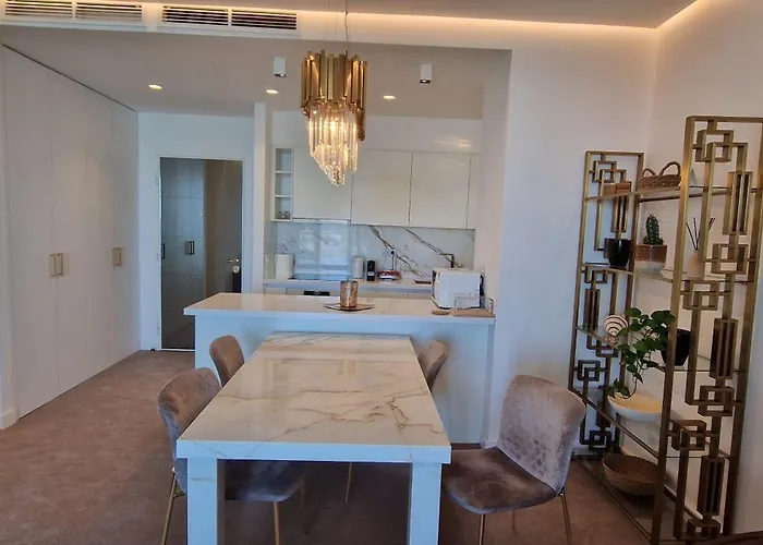 Na Vodi - Waterfront Riverside Apartment *